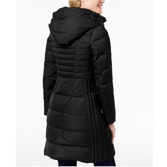 Tahari Mia Fitted Hooded Puffer Coat 